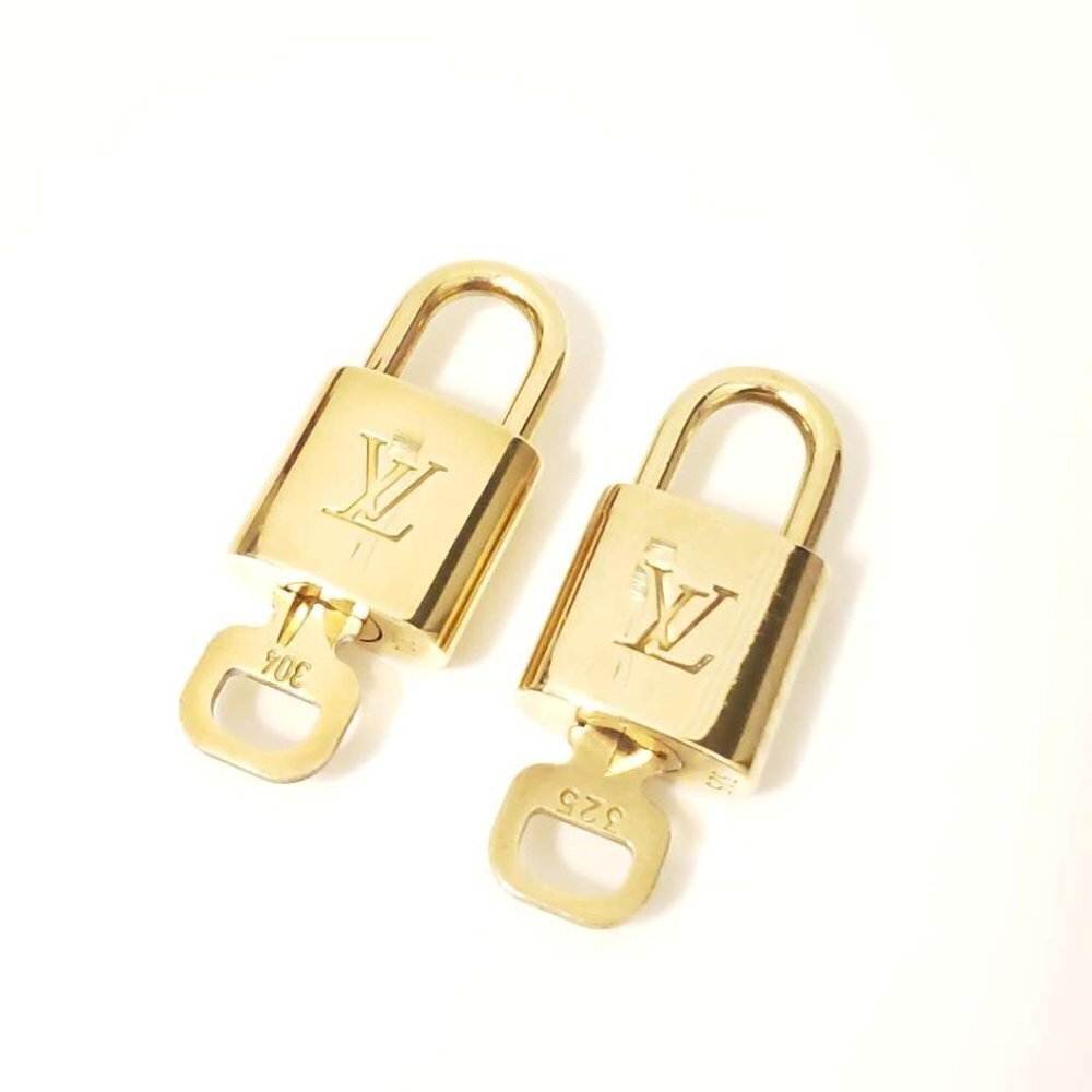 100% Authentic Louis Vuitton Shiny Gold 2 Locks and Keys